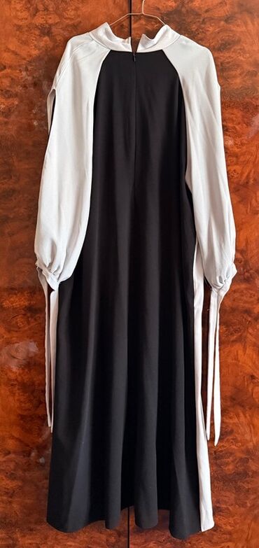 Ziyafət donları: Bu geyim qadınlar üçün nəzərdə tutulmuş müxtəlif üslublu iki paltardan -da lalafo.az — 15 Ziyafət donları: Bu geyim qadınlar üçün nəzərdə tutulmuş müxtəlif üslublu iki paltardan — 15