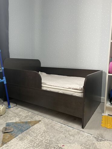 мебел для дома: Продается детская кровать. Размер 85х123см. Ширина матраса 22 см