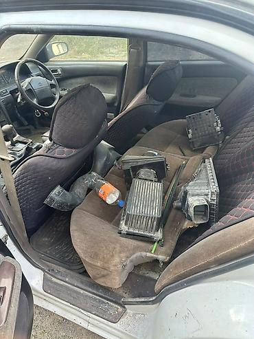 сефия: Nissan Altima: 1995 г., Седан — 5