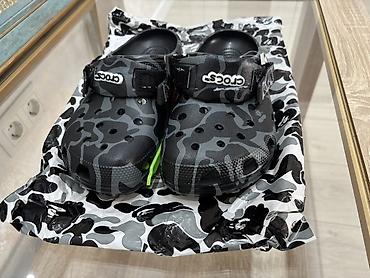 jibbitz: Crocs x A Bathing Ape (BAPE) – сабо скаут-камо, чёрно‑серый - — 4