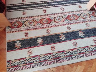 versace posteljina: Dva tepiha 290x2 metara bez oštećenja 20000 dinara