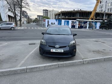 Toyota: Toyota Prius: 2013 г., 1.8 л, Автомат, Гибрид, Хэтчбэк