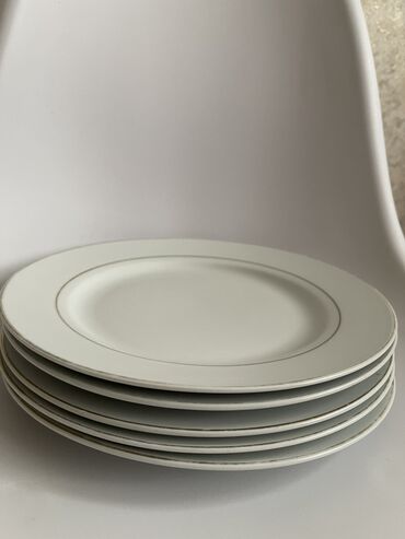 Наборы посуды: D-27 см(в наличии 5 шт)
Без скол
8 мкр