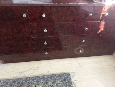 xacmaz mebel: Satılır orta vəziyyətdədi