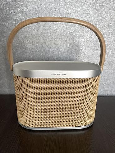 Портативная акустическая система Bang & Olufsen Beolit (серия