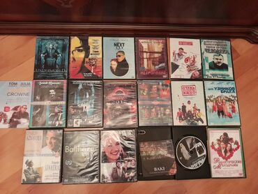 CD, DVD disklər və kassetlər: 2 штуки -1 манат. Диски с фильмами. Есть ещё видеокассеты с