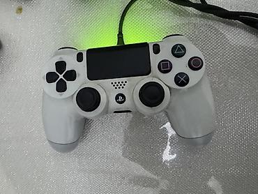 PS4 (Sony PlayStation 4): Продаётся Sony PlayStation 4. В комплект входит: - консоль PS4 - 1 — 2