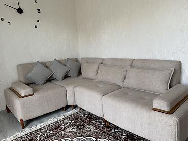 Divan yenidir Cehiz alinib Boyuk olduqundan satilir 2500 manata lalafo.az -da Divan yenidir Cehiz alinib Boyuk olduqundan satilir 2500 manata