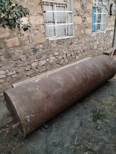işlənmiş su ceni: Bak, Metal