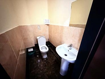Продажа коммерческой недвижимости: Продаётся коммерческое помещение 40 кв.м. в центре Токтогула/Манаса - — 5