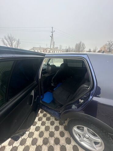 Volkswagen: Volkswagen Golf: 1993 г., 1.8 л, Механика, Бензин, Хэтчбэк — 8