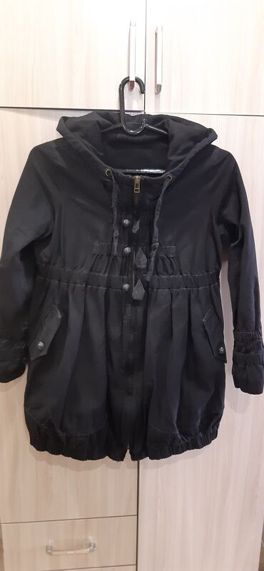 куртка демисезонная женская: Куртка женская дэми,размер46/48,свободная,х/б с