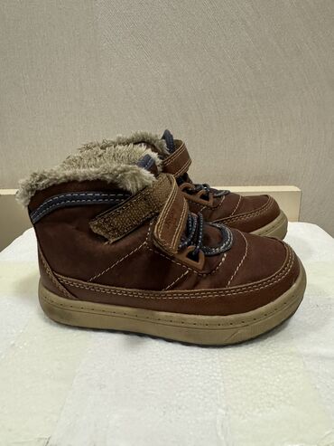 зимние ботинки детские: Детские ботинки от Oshkosh б/у23 размера. 14 см по стельке