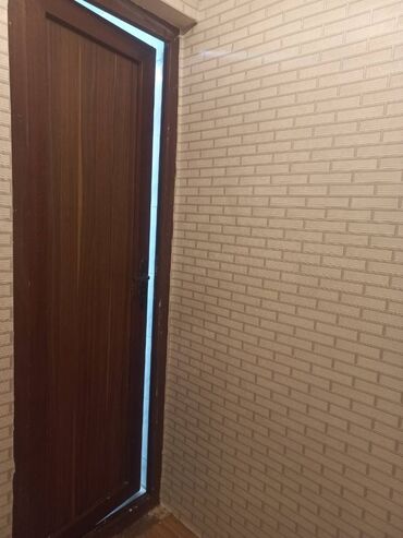 Uzunmüddətli kirayə mənzillər: Razində tolkuckaya yaxin 5 mertebeli binanın 4-cu mərtəbəsində — 3