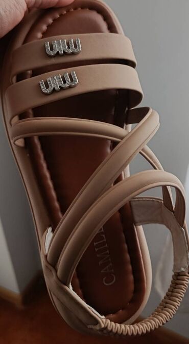 женские сандали adidas adilette: Размер: 38, цвет - Бежевый, Новый
