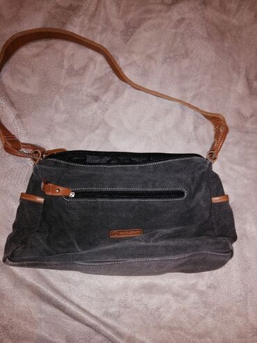 Другие сумки: . Новые. Красивые,классные сумочки. Фиолетовая сумочка, есть — 14