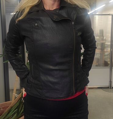 ženske kožne jakne sa krznom: HITNOOO Polovna extra moderna jakna brenda Freemant. porter U super