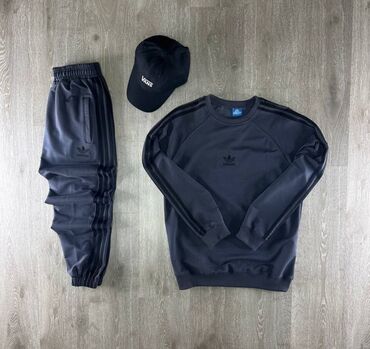 shapku firmennuju adidas: Спортивный костюм