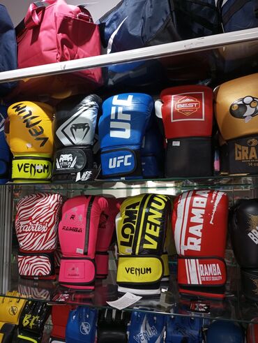 кожаные перчатки: Боксерские перчатки кожаные