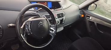 citroën ami купить: Citroën C4 Picasso – mavi rəngli kompakt MPV Xüsusiyyətlər: - Kuzov — 7