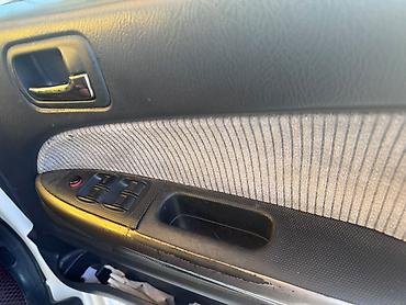 сидения на фит: Honda Stream: 2002 г., 1.7 л, Автомат, Бензин, Минивэн — 5