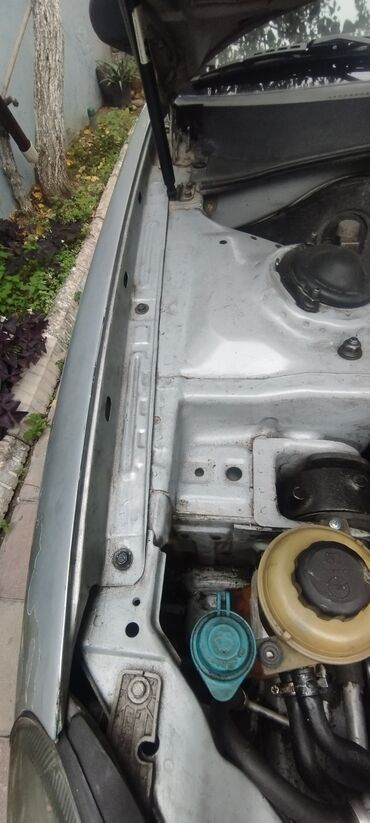 Hyundai: Hyundai Sonata: 2 l | 2004 il Sedan — 9