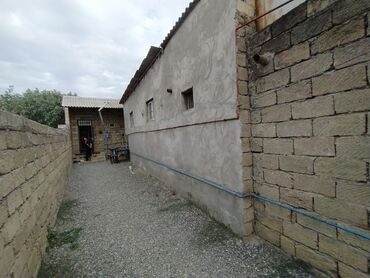 4 otaqlı həyət evləri: 4 otaqlı, 100 kv. m, Orta təmir