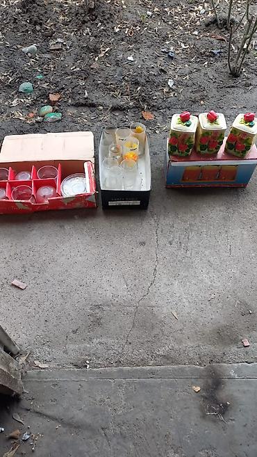 Отдам даром: Отдам даром и за символическую плату 1. 2 искусственные ёлки высота — 5