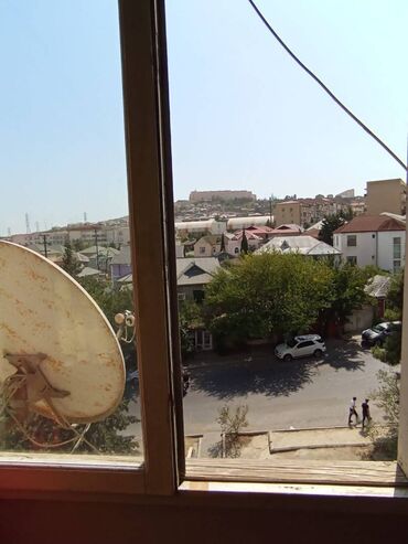 Kommersiya daşınmaz əmlakının satışı: Qaraçuxurda Yusif Eyvazov küçəsində, Maşallah marketin yaxınlığında — 11