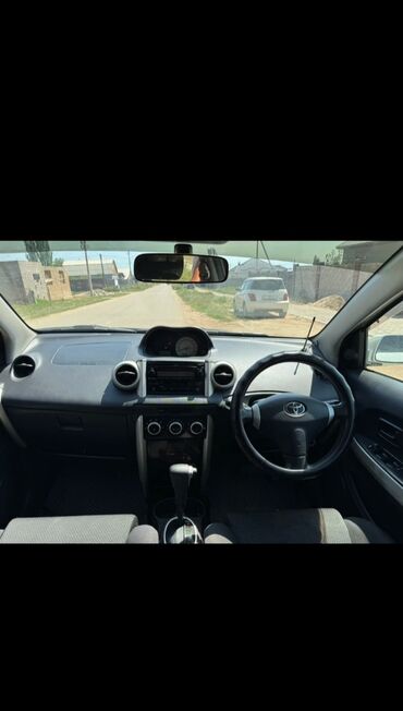 обмен с моей доплатой: Toyota ist: 2005 г., 1.5 л, Автомат, Бензин, Хэтчбэк