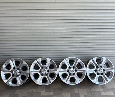 Диски: Литые Диски R 17 Toyota, Комплект, отверстий - 6, Б/у — 10