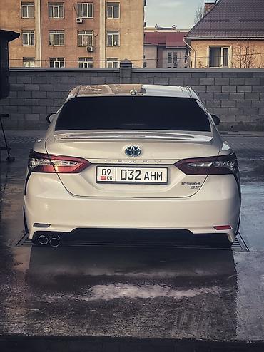 салон на камри: Toyota Camry: 2022 г., 2.5 л, Автомат, Гибрид, Седан — 2
