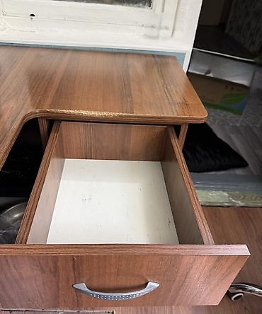 угалок устол: Компьютерный стол, Б/у, Угловой — 2