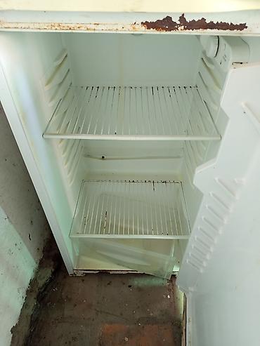 mini refrigerator: Холодильник LG, Б/у, Двухкамерный — 3