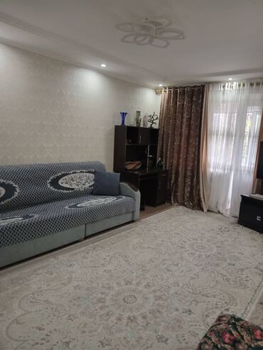 продаю квартиру в орловке: Продается 2 комнатная квартира с новой мебелью в городе Орловка