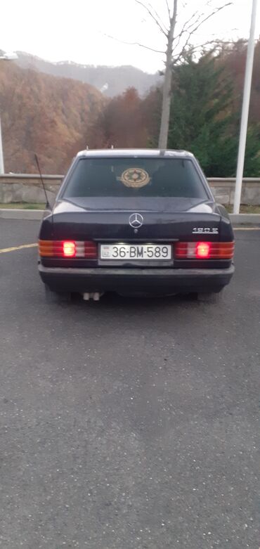 masin soyuduculari: Mercedes-Benz 190 (W201): 2 l | 1988 il Sedan