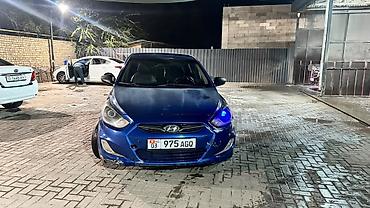 Hyundai Accent: 2013 г., 1.6 л, Автомат, Бензин, Седан