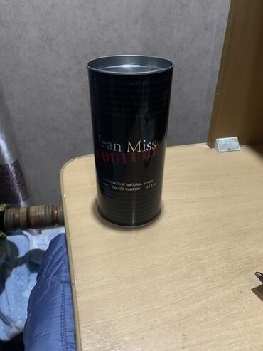 Парфюмерия: Jean Miss Couture - парфюмерная вода для мужчин. Поставляется в