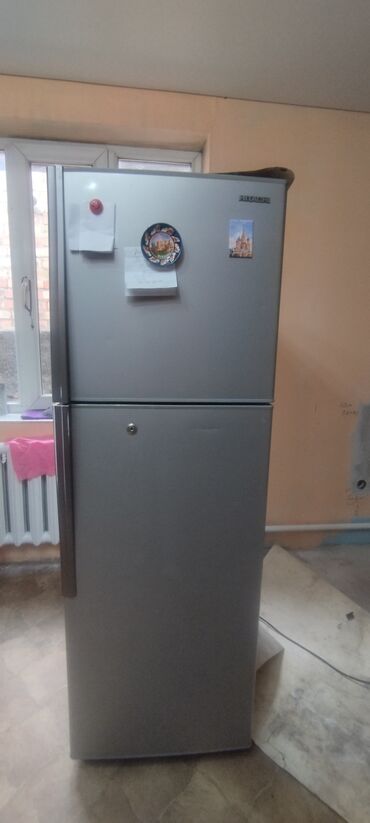 холодильник бушный: Холодильник Hitachi, Б/у, Двухкамерный, 150 *