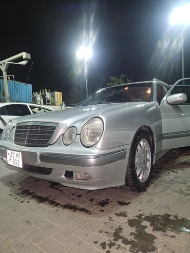 мерседерс 211: Mercedes-Benz E‑Class универсал (W210), серебристый. Кузов: -