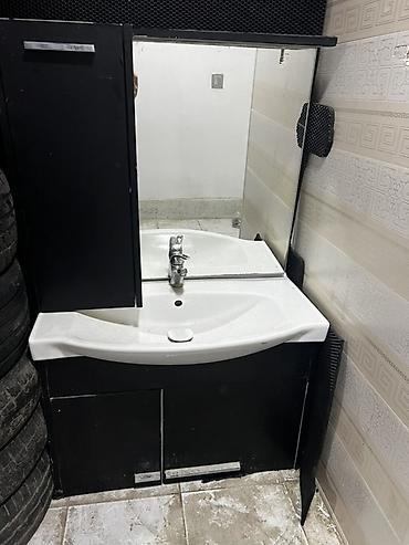 Hamam dolabları: Hamam üçün lavabo dəsti - Material: ağ keramika lavabo, qara rəngli — 2
