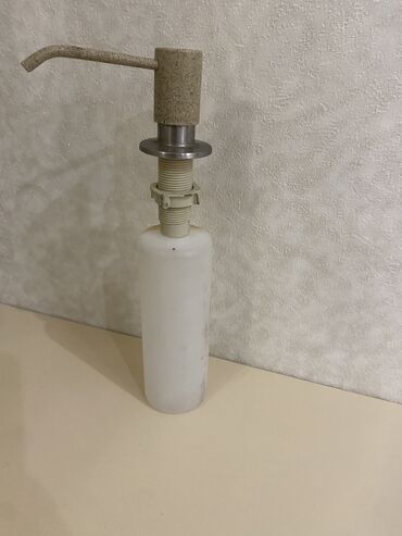 дозатор жидкого мыла: Дозатор жидкости для паковины! Очень удобно залить туда жидкость для