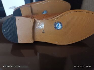 Ayaqqabılar: Rusiya fedarasiyasından alınıb .Qoyulan qiymət dəyərindən çox ucuzdur — 9