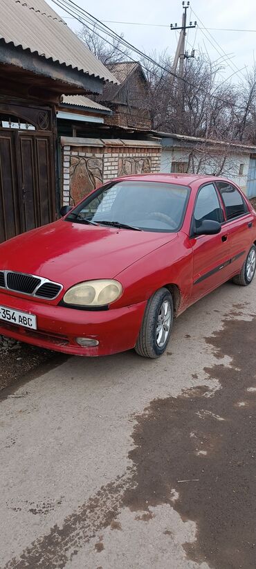 продаю или меняю на грузовой: Daewoo Lanos: 1999 г., 1.5 л, Механика, Бензин, Седан