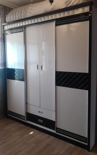 dolab asılqan: Dolab satilir 180 azn Unvan Nesimi Elave odenisle catdirilma