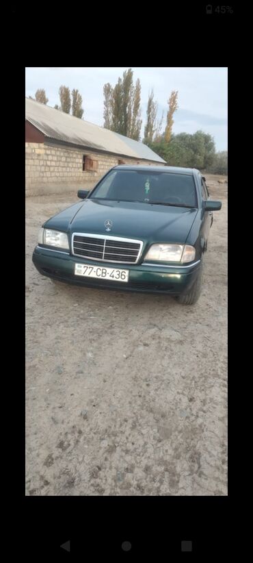 Mercedes-Benz: Mercedes-Benz 190: 0.4 l | 1995 il