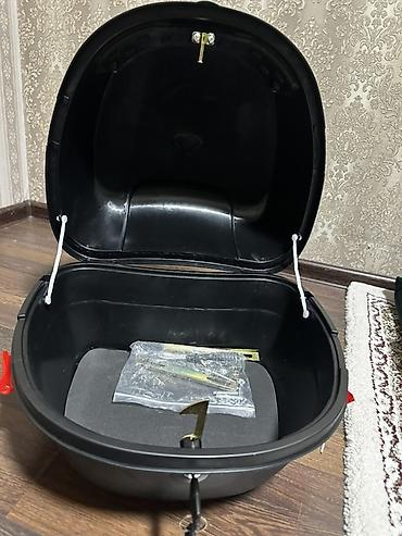 Мотозапчасти и аксессуары: Мотобокс/кофр для мотоцикла или скутера или электровелеспеда - Цвет — 2