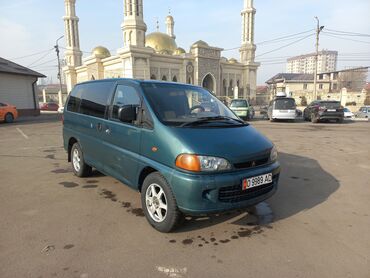 Mitsubishi: Mitsubishi Space Gear: 1997 г., 2 л, Механика, Дизель, Минивэн