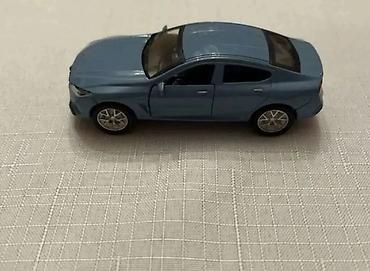 Oyuncaq nəqliyyat: BMW miniatür model avtomobil – metal gövdəli, mavi rəng. Realistik — 3