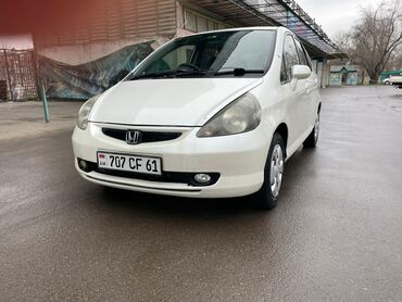 бампер фит передний: Honda Fit: 2002 г., 1.3 л, Вариатор, Бензин, Седан